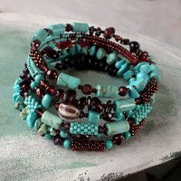 20190930verdigris-garnet-bracelet-1.jpg